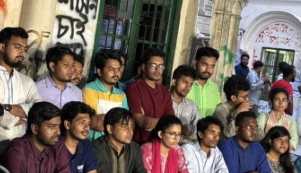 ১১ দফা ইশতেহার ঘোষণা করল ‘স্বতন্ত্র শিক্ষার্থী ঐক্য’
