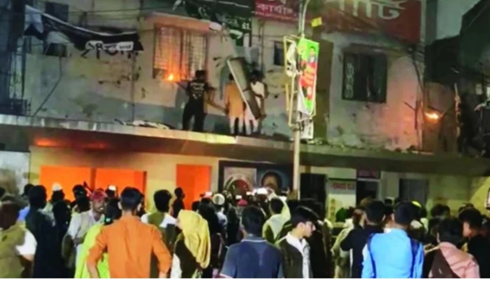 জাতীয় পার্টির কার্যালয়ে আগুন দেওয়ায় বিএনপির নিন্দা