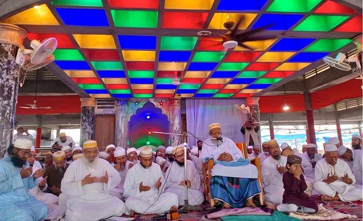 সমাজের বিশৃঙ্খলা দুর করতে ঈমানকে মজবুত করতে হবে: পীর সাহেব ছারছীনা