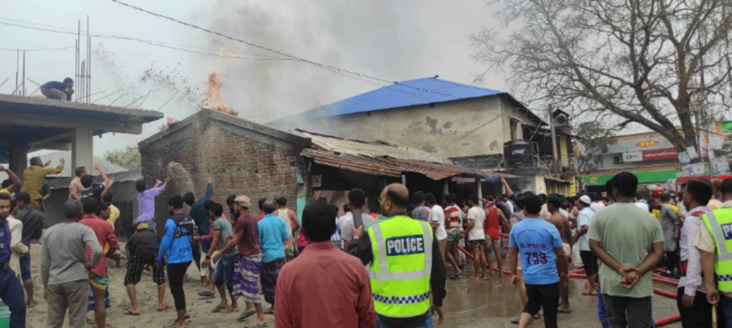 হরিপুরে মিনি পেট্রোল পাম্পে ভয়াবহ আগুন