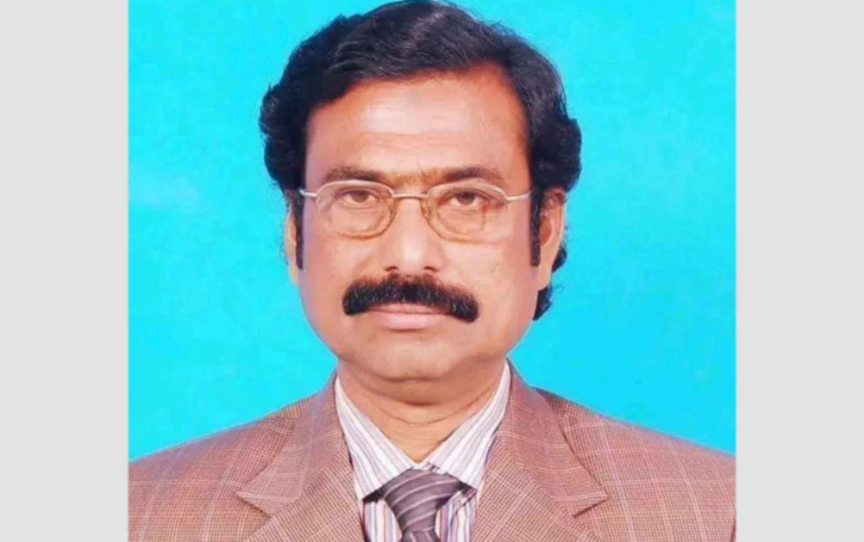 ঠাকুরগাও বালিয়াডাঙ্গীতে সফিকুল ও হরিপুরে পুস্প নির্বাচিত