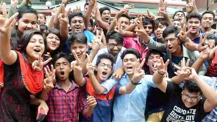 বেড়েছে পাসের হার, কমেছে জিপিএ ফাইভ