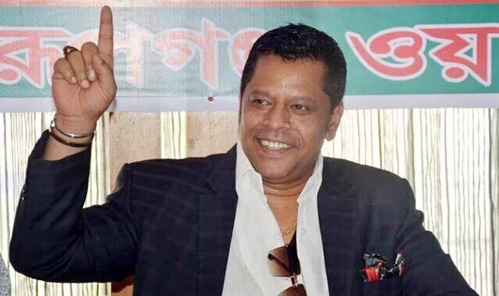 আদালতের সময় নষ্ট করায় সেলিম প্রধানকে জরিমানা