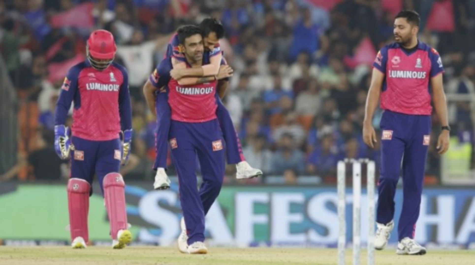 কোহলিদের বিদায়, দ্বিতীয় কোয়ালিফায়ারে রাজস্থান