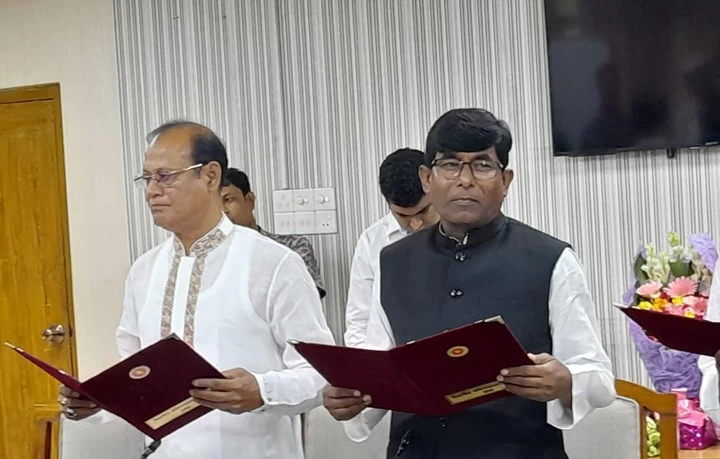 শপথ নিলেন চেয়ারম্যান খন্দকার সাইফুল ইসলাম বুড়ো