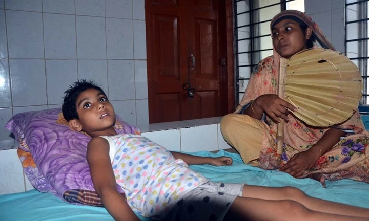 বাগেরহাটে কৃমিনাশক ওষুধ খেয়ে ১০ শিক্ষার্থী অসুস্থ