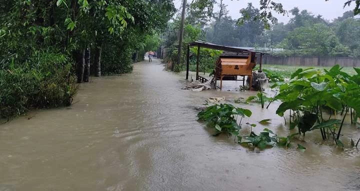 সিলেটে বন্যা অবনতি, যোগাযোগ বিচ্ছিন্ন ৪ উপজেলা
