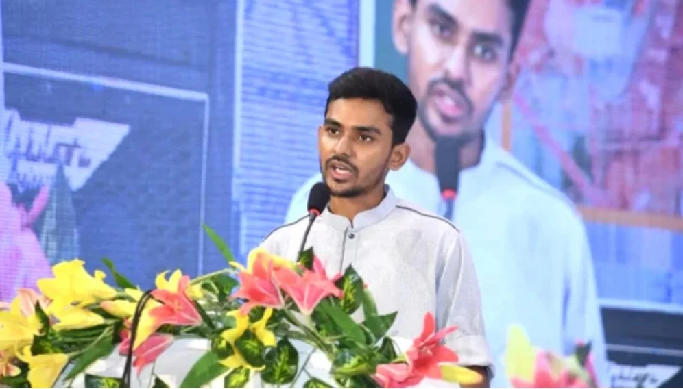 এপ্রিলে নির্বাচন মাথায় রেখে রোডম্যাপ দেবে ইসি: আসিফ মাহমুদ