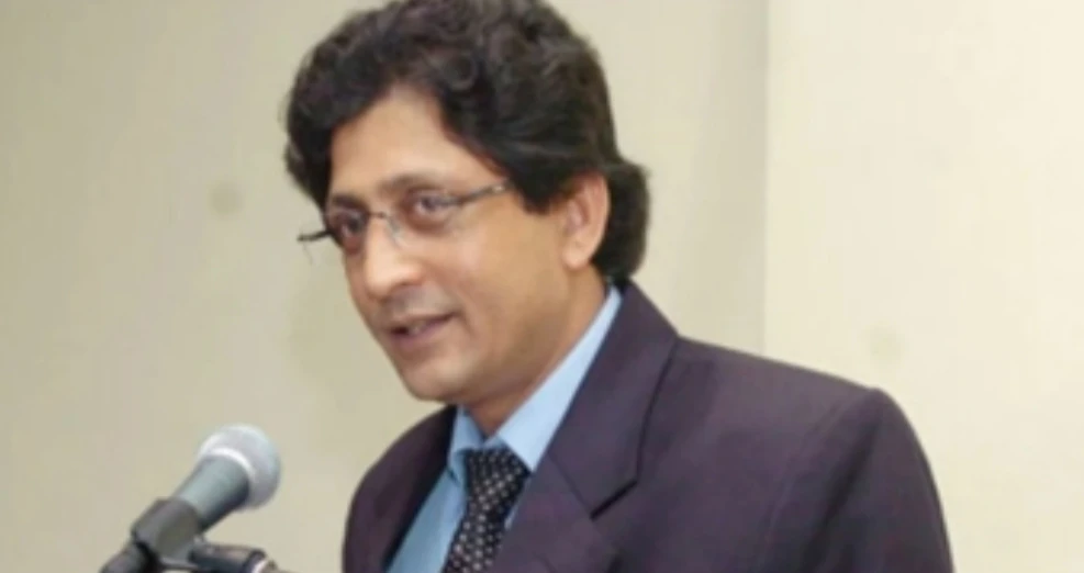 আর্থিক দুর্নীতির মামলায় অর্থনীতিবিদ আবুল বারকাত কারাগারে